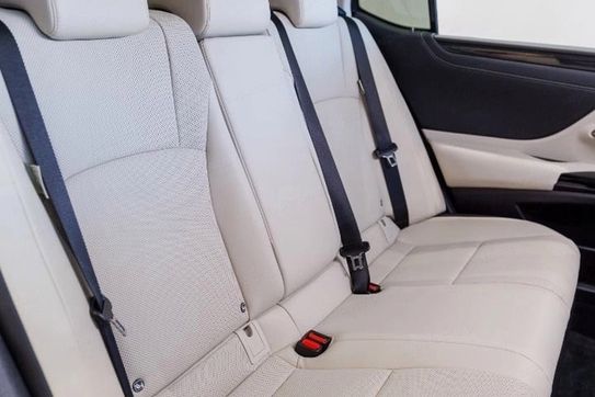 Lexus ES 300h F Sport Design