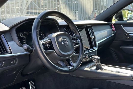 Volvo S90 D4 R-Design