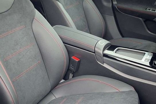 Mercedes CLA 200 AMG Line