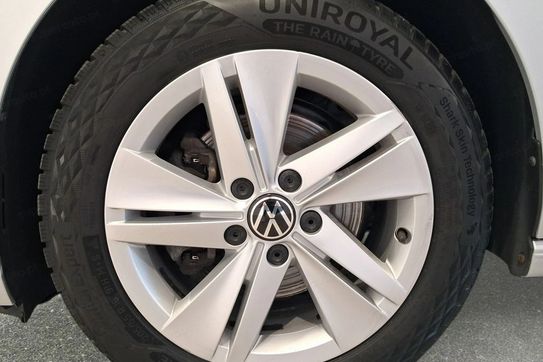 Volkswagen Golf VIII 1.5 TSI