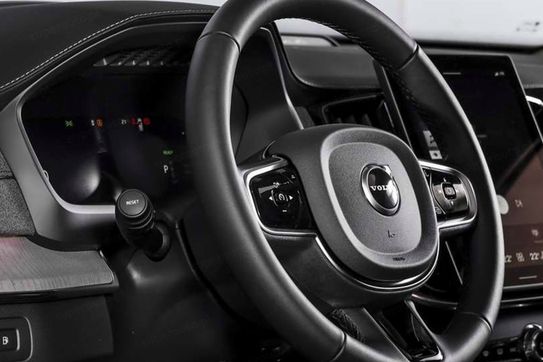 Volvo XC90 T8 AWD Plug-In Hybrid Ultra Dark 7os