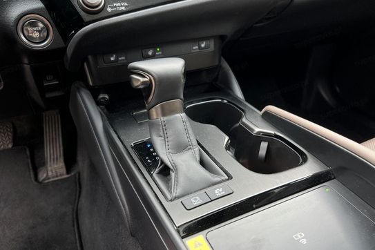 Lexus ES 300h Business Edition