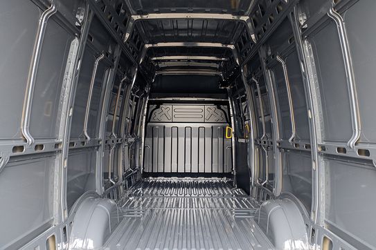 Iveco Daily 35S18 18m3 L4H3