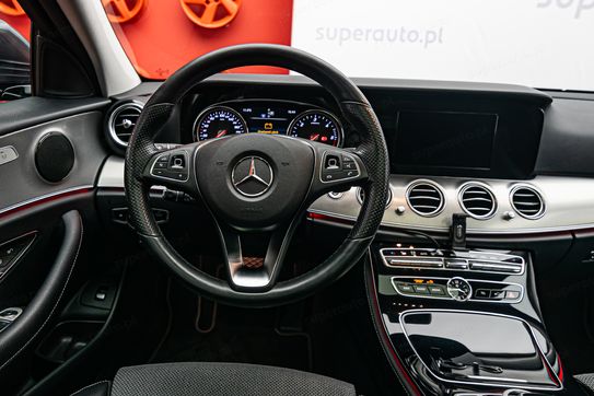 Mercedes Klasa E E 220 d 4-Matic Business Edition 9G-TRONIC