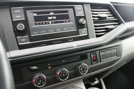 Volkswagen Transporter TDI L2