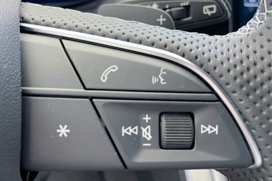 Audi Q8 SQ8 TFSI quattro