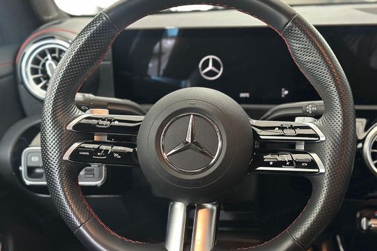 Mercedes CLA 250 4-Matic AMG Line Shooting Brake
