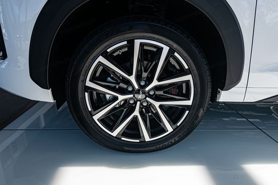 Jac JS8 PRO Pro 1.5 T-GDI 7 DCT 7os.