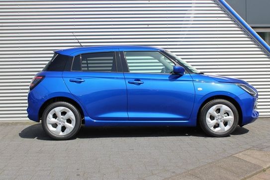 Suzuki Swift Premium Plus 1.2 Dualjet CVT SHVS
