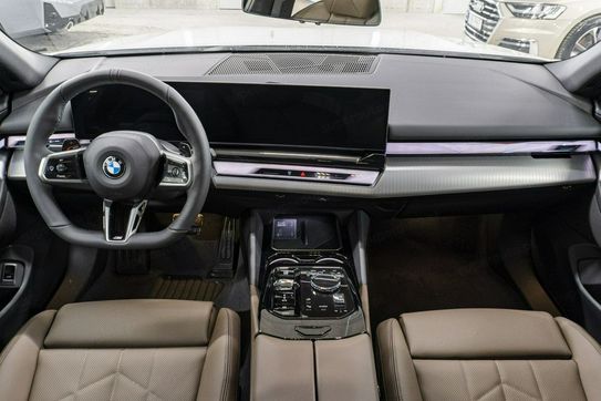 BMW Seria 5 520i M Sport
