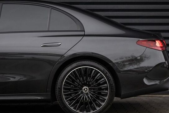 Mercedes Klasa E 200 4-Matic AMG