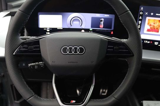 Audi Q4 e-tron Performance S line
