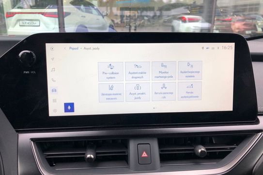 Lexus UX 300h F Sport Design