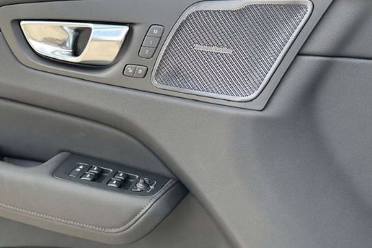 Volvo XC60 B5 AWD Ultra Bright