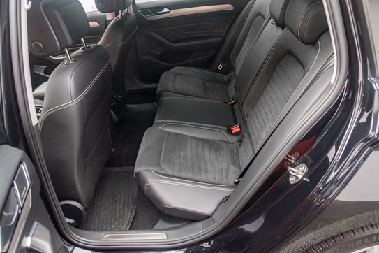 Volkswagen Passat 2.0 TSI Elegance DSG