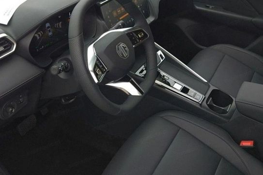 MG ZS 1.5 HEV+ Exclusive aut