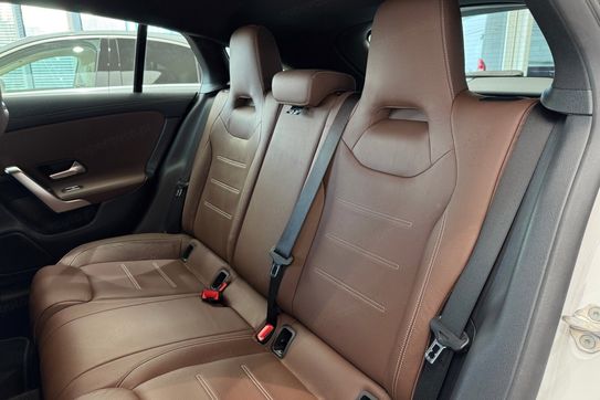 Mercedes CLA Shooting Brake 220 d 4MATIC AMG Line