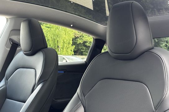 Tesla Model Y Long Range RWD