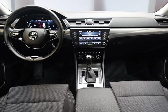 Skoda Superb 2.0 TDI SCR Style DSG