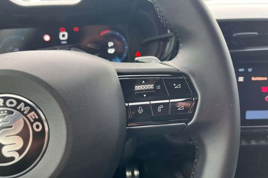 Alfa Romeo Junior 1.2 Ibrida Q4