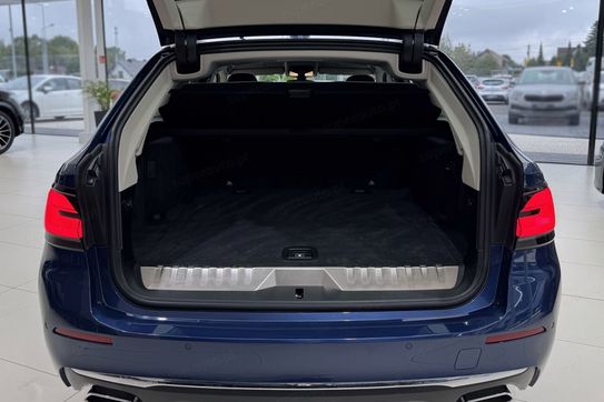 BMW Seria 5 530e Luxury Line sport-aut