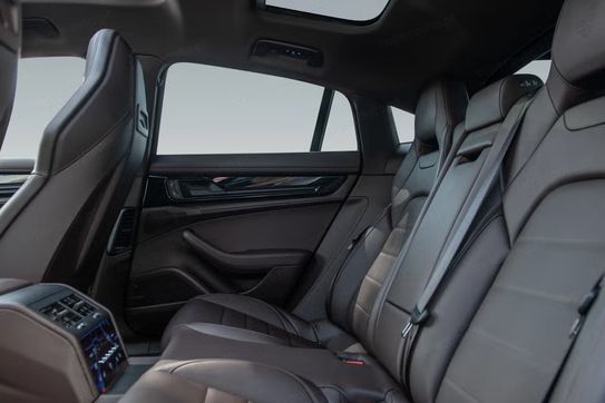 Porsche Panamera 4