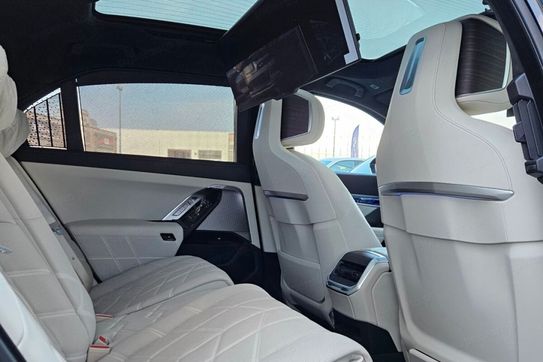 BMW Seria 7 740d xDrive M Sport