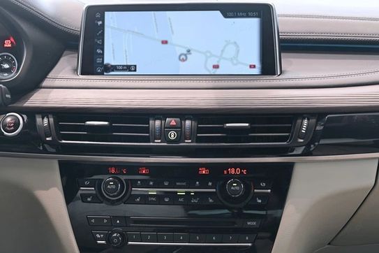 BMW X6 M50D