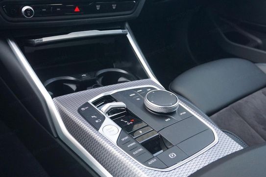 BMW Seria 3 330e M Sport