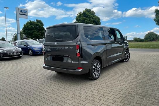 Ford Tourneo Custom L2H1 Titanium 320