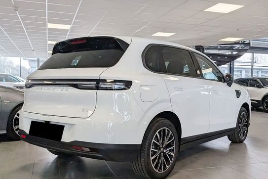 Leapmotor B10 Design Hybrid EV 18,8 kWh