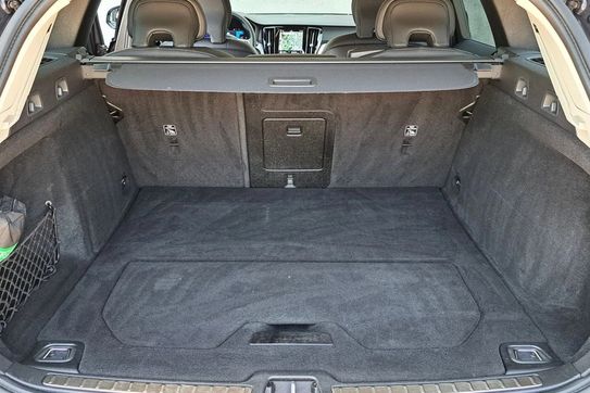 Volvo V60 B4 D Plus Dark