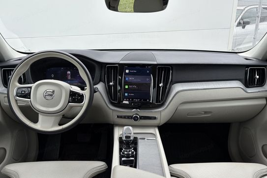 Volvo XC60 B4 D AWD Plus Dark aut