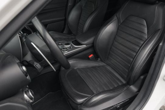 Alfa Romeo Giulia 2.0 Turbo Veloce Q4 aut