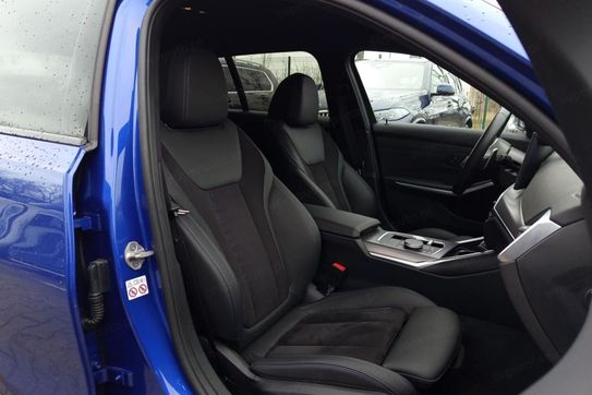 BMW Seria 3 Touring 320d xDrive M Sport