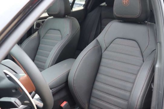 Alfa Romeo Giulia 2.0 Turbo Intensa Q4