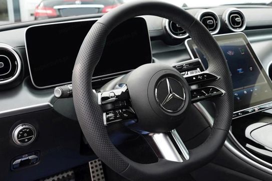 Mercedes C Klasa 200 4-Matic AMG