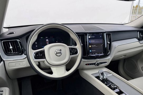 Volvo XC60 T8 Plug-In Hybrid AWD Ultra Dark