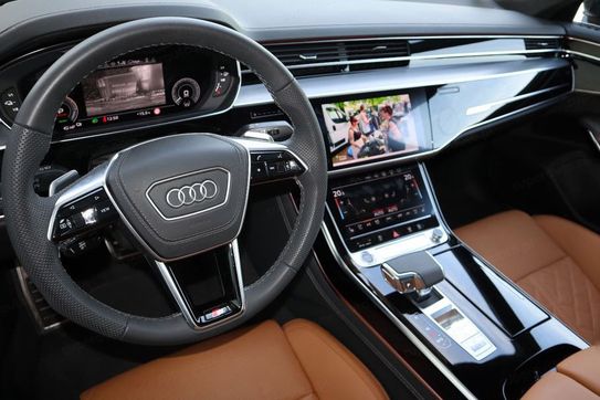 Audi A8 L 60 TFSI e quattro Tiptr.