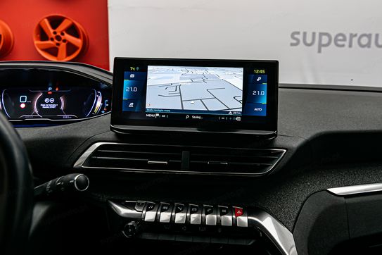 Peugeot 3008 1.6 PureTech Hybrid PHEV Allure