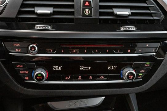 BMW X3 xDrive25d Advantage