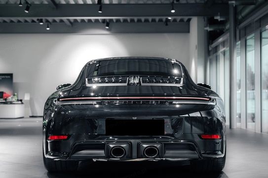 Porsche 911 Carrera 4 GTS