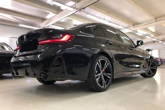 BMW Seria 3 330i xDrive M Sport