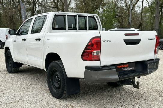 Toyota HiLux Double Cab DLX 4x4