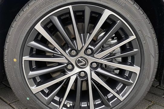 Lexus ES 300h Business Edition 2.5 E-CVT