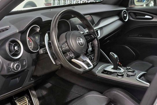 Alfa Romeo Stelvio Turbo Veloce Q4