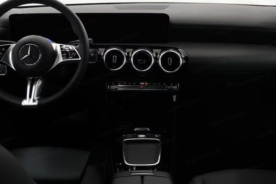 Mercedes CLA 200