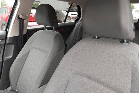 Volkswagen Golf Life 1.0 eTSI  DSG