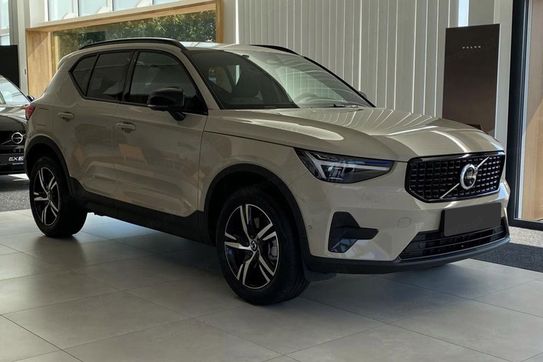 Volvo XC40 B3 Plus Dark