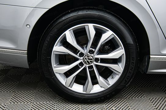 Volkswagen Passat 2.0 TSI R-Line DSG
